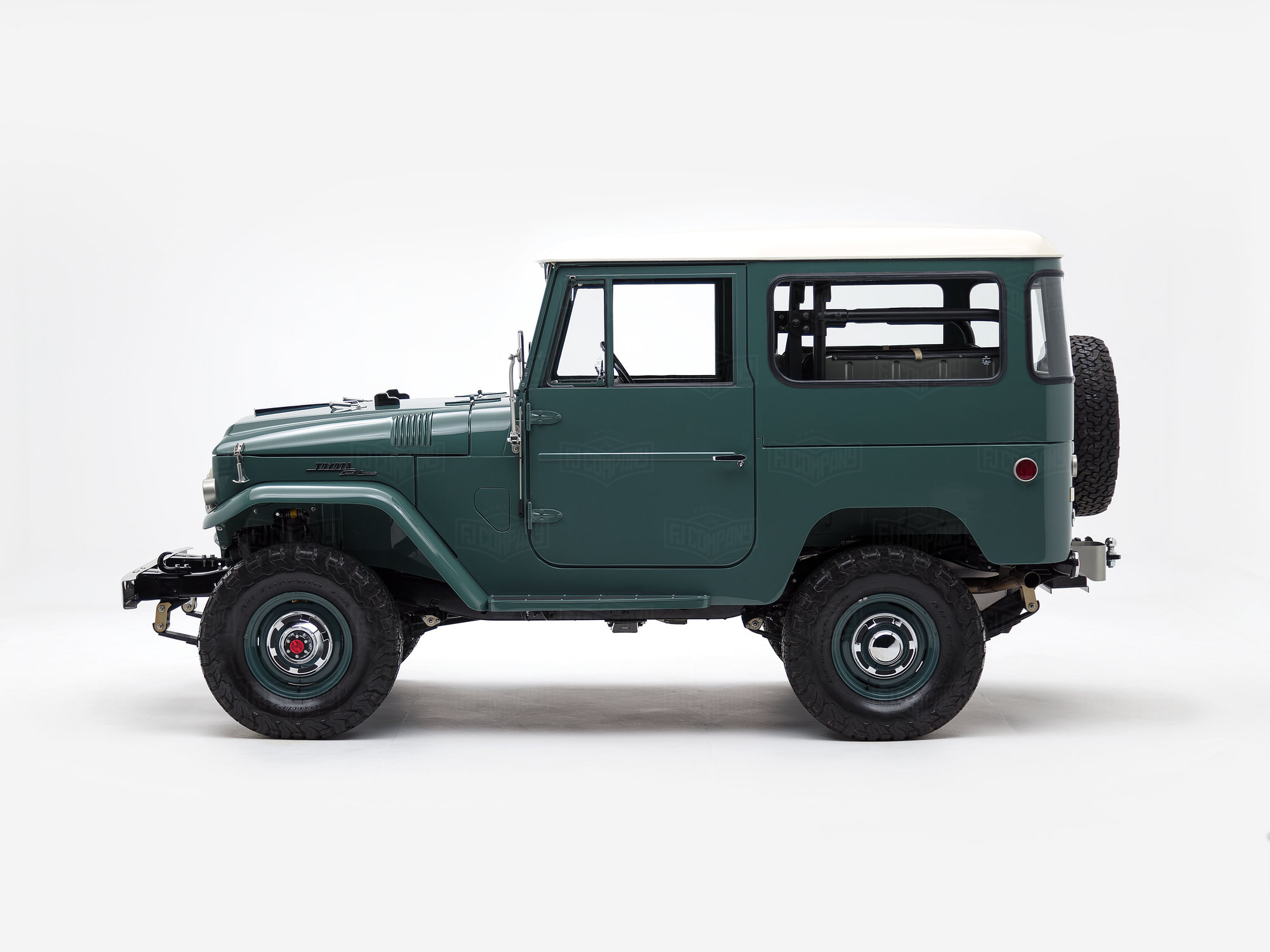 The FJ Company Toyota Land Cruiser 1967 FJ40-51148 Cloudmist green