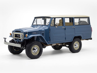 1967 FJ45 26152 Blue Studio