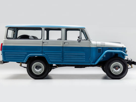 1967 Toyota Land Cruiser FJ45LV Capri Blue White FJ45-26319