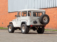 The FJ Company Toyota Land Cruiser 1971 FJ40-91620 Cloudmist Gray