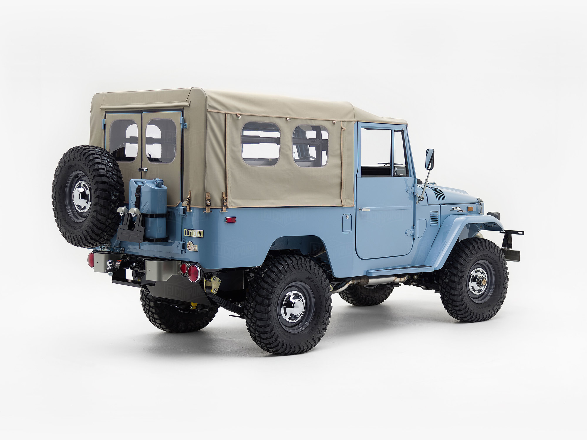 The FJ Company Toyota Land Cruise 1973 FJ43-27496 Capri Blue