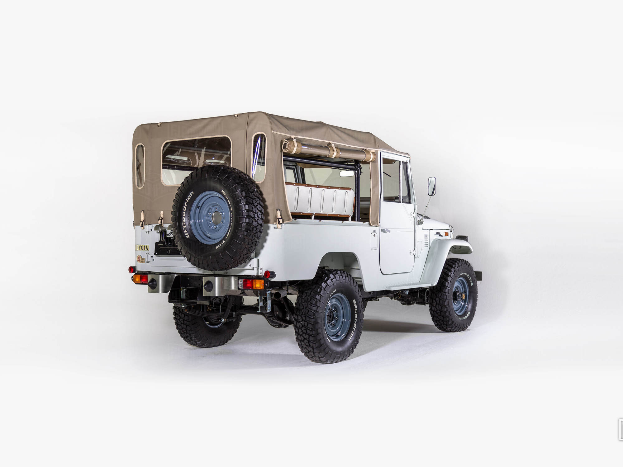 1974 Toyota Land Cruiser FJ43 30275 Orange