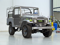 The FJ Company Toyota Land Cruiser 1974 FJ43-30275 White