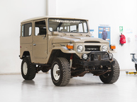 The FJ Company Toyota Land Cruiser 1977 FJ40-254380 Biege