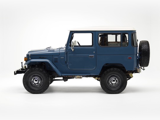 1977 G40 254380 Heritage Cadet Blue Studio