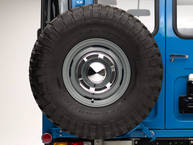 1978 FJ40 265788 Sky Blue - studio