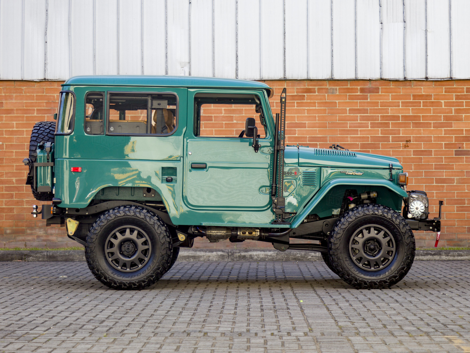 The FJ Company 1979 FJ40 294257 Rustic Green - Outdoors Studio