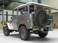 The FJ Company Toyota Land Cruiser 1979 FJ40-295123 Classic Red