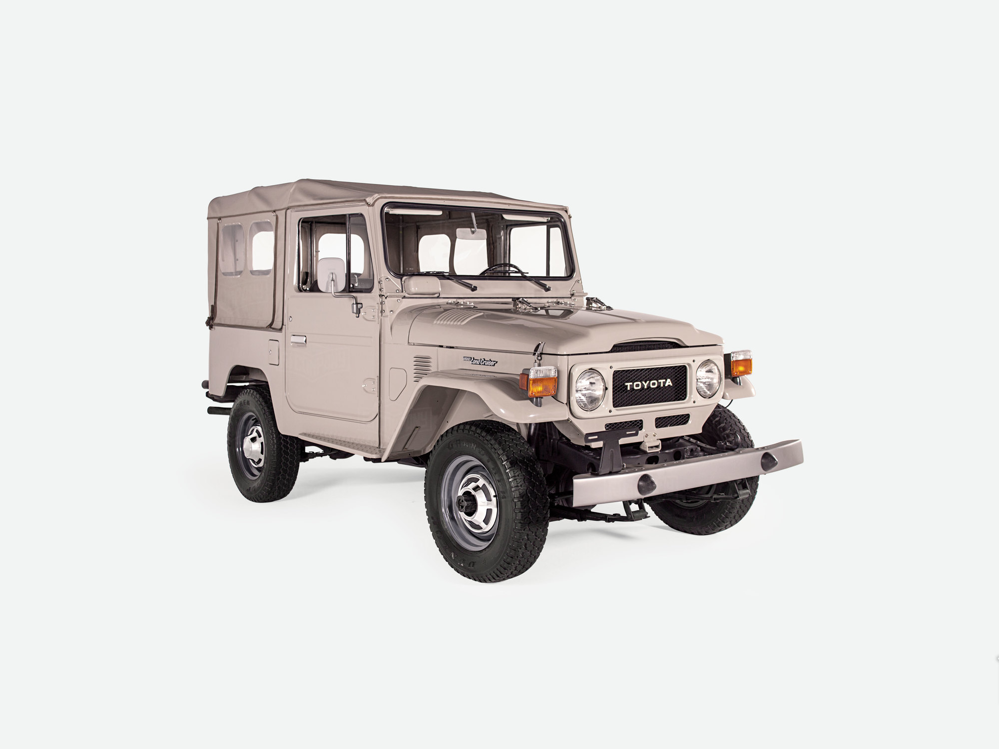 This Toyota Land Cruiser will take its new owner from the highest mountaintop to the nearest cafe like no other vehicle can.