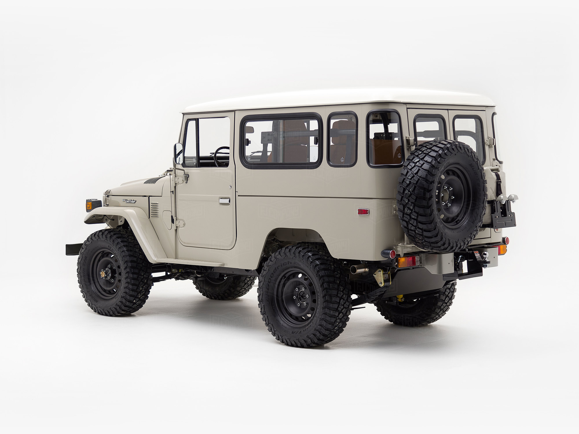 The FJ Company Toyota Land Cruiser 1981 FJ43-104933 Beige