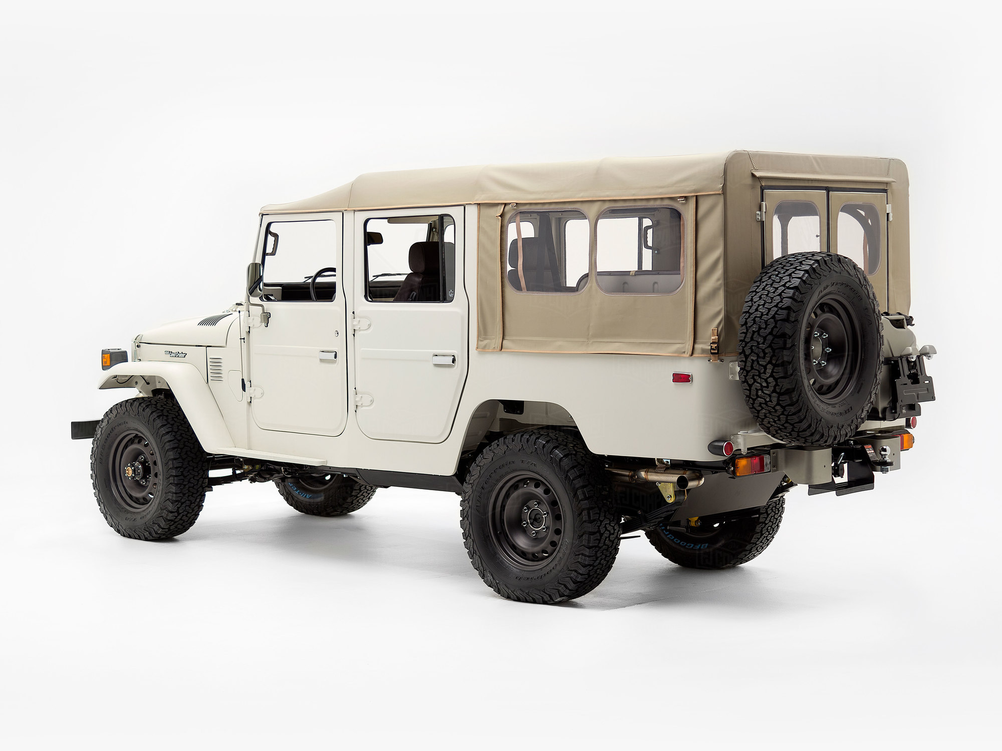 The FJ Company Toyota Land Cruiser 1981 FJ45 286141 white