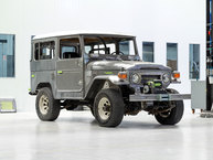 The FJ Company Toyota Land Cruiser 1982 FJ40-353153 Medium Blue