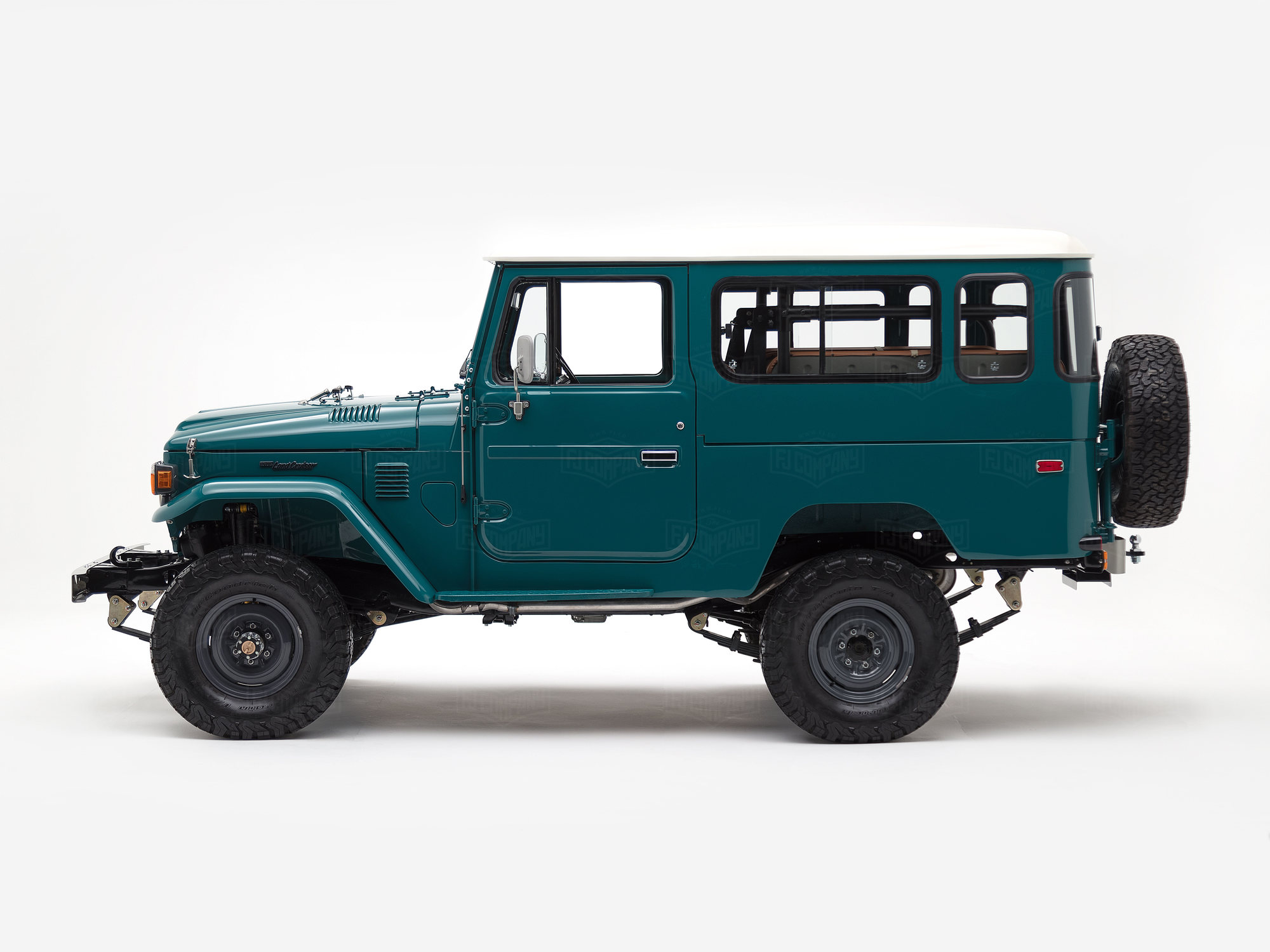 The FJ Company Toyota Land Cruiser 1982 FJ43-107690 Rustic Green Hugh Frater