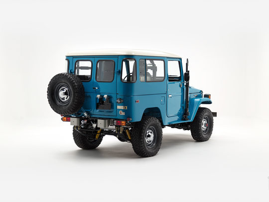 The-FJ-Company-1983-FJ40-Land-Cruiser---Sky-Blue-361714