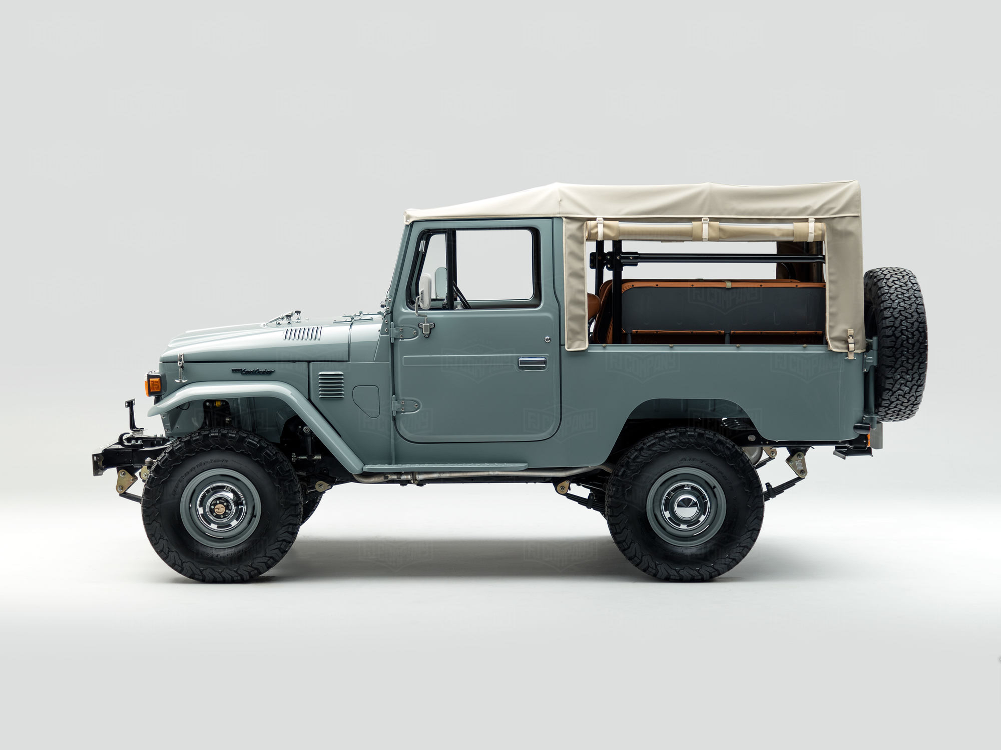1983 Toyota Land Cruiser FJ43 110860