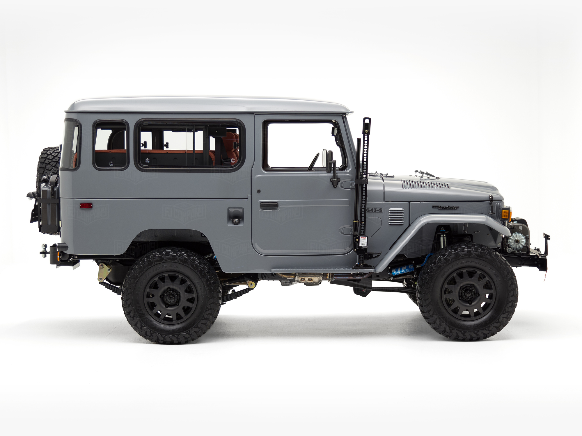 The FJ Company G43 Signature 112986 Cement - Studio