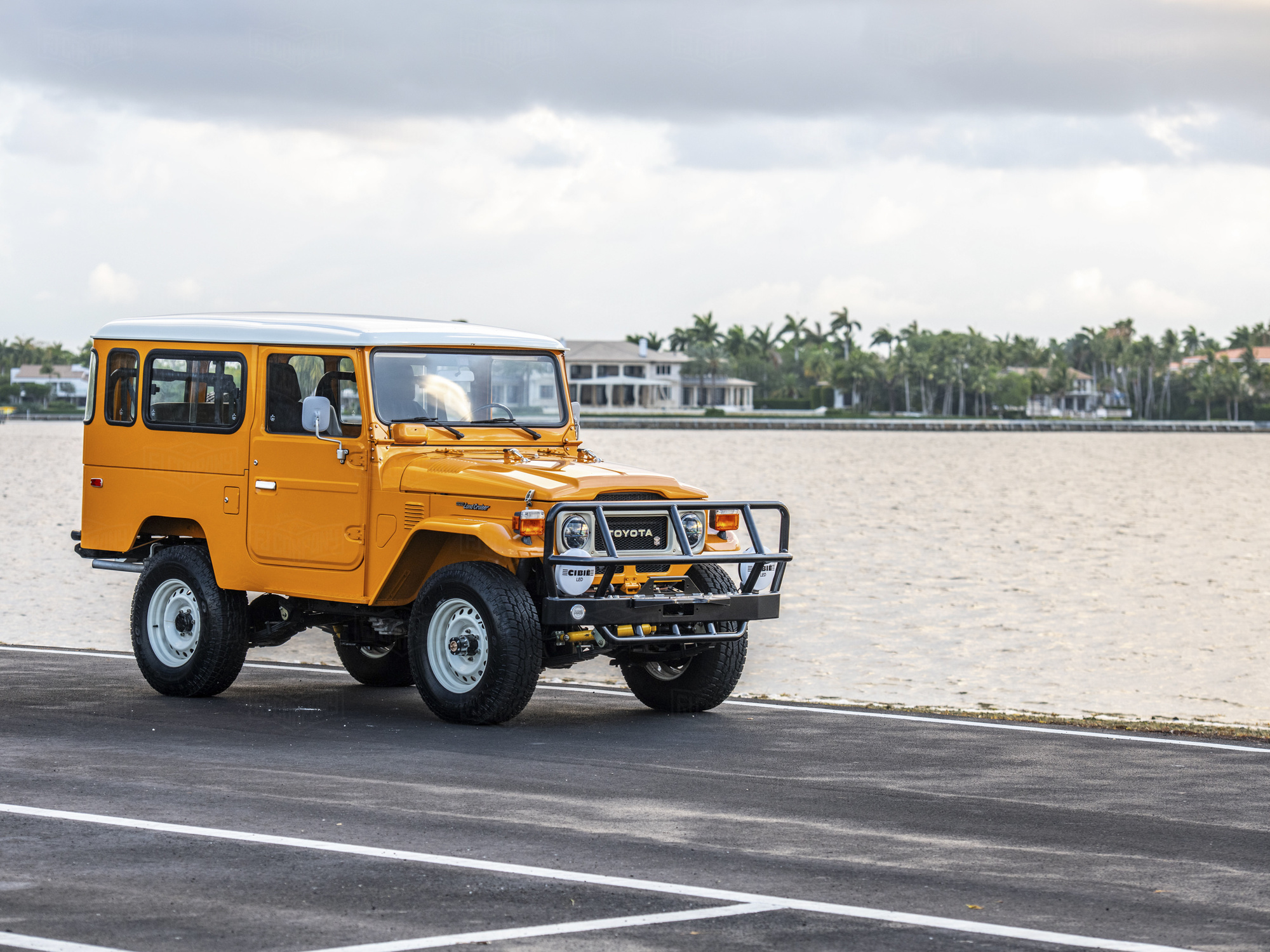 1984 ​FJ43 - ​Pollux Orange​ - ​FJ43-113296