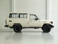 The-FJ-Company-1992-HJZ75-008063-Land-Cruiser---White