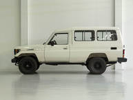 The-FJ-Company-1992-HJZ75-008063-Land-Cruiser---White