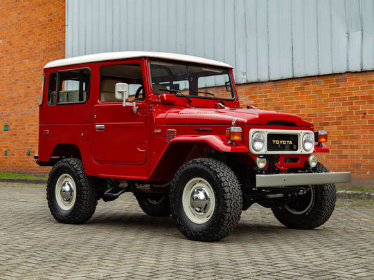 1977 G40 Heritage Red