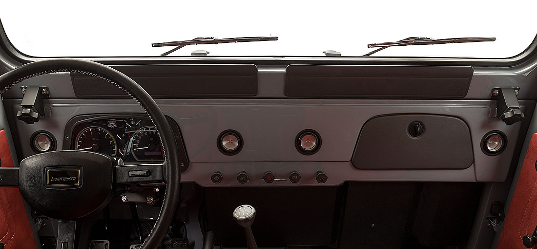 Dash-integrated Vintage Air A/C and Heater